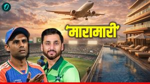 IND vs PAK: कोलंबो में बढ़े हवाई किराए, होटलों का किराया भी 1.5 लाख पार, क्रिकेट की दीवानगी या जेब पर डाका? 