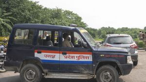 Lucknow Crime: पिता को गोली मारकर की हत्‍या, शरीर के टुकड़े कर नीले ड्रम में छिपाया, बेटा डांट से था नाराज 