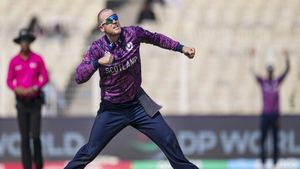 T20 World Cup में Michael Leask ने रचा इतिहास, 19 साल पुराना वर्ल्ड रिकॉर्ड ध्वस्त, युवराज सिंह को पछाड़ा