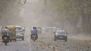 Weather Delhi-NCR: धूप में सुकून ढूंढ रहे दिल्ली-एनसीआर वालों के लिए बुरी खबर, आने वाली एक बड़ी आफत!