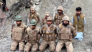 Pakistani News: BLA ने पाकिस्तानी सेना के 7 जवानों को बनाया बंधक, वीडियो जारी कर दी 'सजा-ए-मौत' की धमकी
