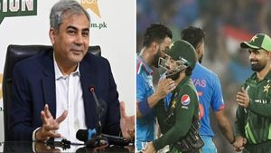 IND vs PAK: करोड़ों के जुर्माने से बचने के लिए पाकिस्तान की गंदी चाल! PCB ने ICC को थमाया सरकारी आदेश? 