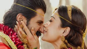 Rashmika Mandanna-Vijay Deverakonda का शादी के बाद खुल्लम-खुल्ला रोमांस, सरेआम ऐसे कोजी हुआ कपल 
