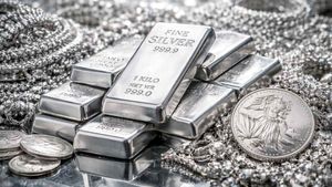 Silver Rate Today: 24 घंटे में चांदी की कीमतों में महा-विस्फोट! आई रिकॉर्ड तेजी, कितना हुआ दाम?