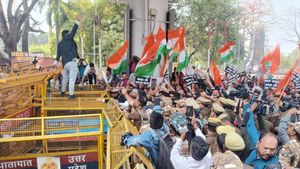 Lucknow News: लखनऊ की सड़कों पर उतरा सवर्ण समाज! UGC के नए नियमों के खिलाफ किया प्रदर्शन