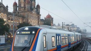 Mumbai Local Train: मुंबईकर 'बुलेट' स्पीड से करेंगे सफर, जल्‍द शुरू होगी 'Vande Metro' AC लोकल, जानें खूबियां 