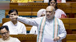 'नक्सलियों के साथ रहते-रहते खुद नक्सलवादी बन गए', राहुल गांधी पर अमित शाह का प्रहार, खोल दिया पूरा काला चिट्ठा