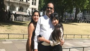 Om Birla: अप्सराओं जैसी हैं ओम बिरला की दोनों बेटियां, बड़े बिजनेस घराने की है बहुएं, जानें क्या करती हैं? 