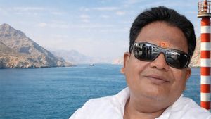 कौन थे कैप्टन राकेश रंजन? होर्मुज में 18 दिनों से फंसा था शिप, अब हुई मौत, परिवार की हो रही है ऐसी हालत