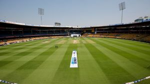 चिन्नास्वामी स्टेडियम में सजेगी IPL की सबसे बड़ी महफ़िल, RCB को मिल गई अहम जिम्मेदारी