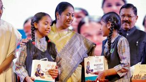 क्या है दिल्ली का Morning Nutrition Programme? CM रेखा गुप्ता ने किया लॉन्च, 90,000 बच्चों को सीधा फायदा
