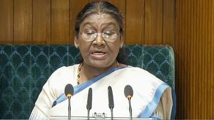 राष्ट्रपति मुर्मू के अपमान पर भड़के सीएम मांझी, ममत बनर्जी की आलोचना की