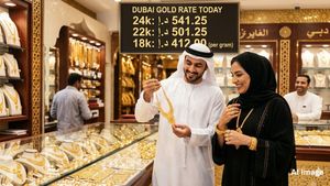 Dubai Gold Rate Today: दुबई से सोना लाना हुआ सस्ता! भारत के मुकाबले ₹8,000 की बचत, देखें आज के ताज़ा रेट्स