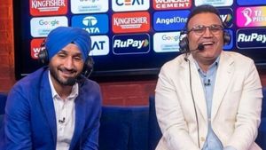 IPL के बीच हरभजन, सहवाग, आकाश चोपड़ा को कमेंट्री से हटाया गया? वायरल दावे के बाद सच आया सामने 