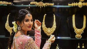 Todays Gold Rate in Jaipur: सोने-चांदी की कीमतों ने तोड़े सारे रिकॉर्ड! चेक करें आज के ताजा रेट
