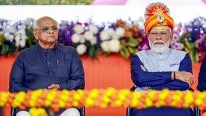 Gujarat UCC: मुस्लिम महिलाओं को हलाला से आजादी, दूसरी शादी पर 7 साल जेल! लिव-इन तक पर सख्त नियम, 5 बड़े फैसले