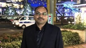 Iraq Tanker Attack में भारतीय इंजीनियर की मौत—कौन थे देवआनंदन प्रसाद? पीछे छूट गई पत्नी,2 बच्चों की दुनिया