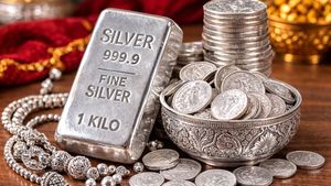 Silver Rate Today: युद्ध के बीच चांदी क्रैश! 23,000 हुई सस्ती, 100 ग्राम सिल्वर अब कितने में मिल रहा? 