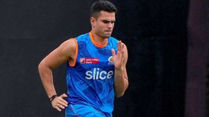 अर्जुन तेंदुलकर IPL में पानी पिलाते रह जाएंगे, खेलने का नहीं मिलेगा मौका, किसने किया चौंकाने वाला खुलासा