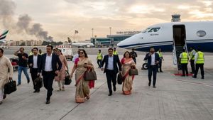 Israel Iran War: Dubai से भागने के लिए मोटा पैसा खर्च कर रहे रईस! बम धमाकों से थर-थर कांपे, बुक कर रहे जेट