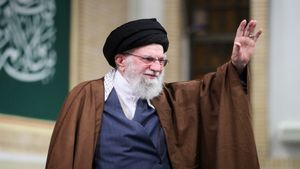 Khamenei Death News: ईरान के सुप्रीम लीडर की मौत के बाद लखनऊ में प्रदर्शन, खामेनेई के समर्थन में लगाए गए नारे