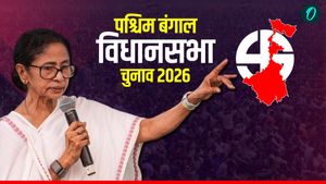 TMC Manifesto 2026: महिलाओं को ₹1700, युवाओं को ₹18,000, मुफ्त LPG सिलेंडर, TMC घोषणापत्र के 10 बड़े वादे 