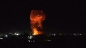 Pakistan Air strike in Kabul: पाक ने काबुल में की बमबारी, अस्‍पताल पर गिराए बम, 400 लोगों की मौत, Video 
