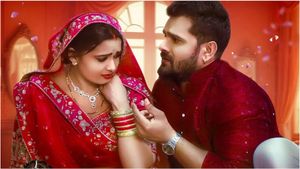 Khesari Lal Yadav और नीलम गिरि ने काटा गदर, बेडरूम में शूट हुआ ऐसा गाना, 8 मिलियन व्यूज की लगी झड़ी