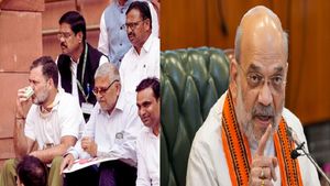 Rahul Gandhi Tea Party: संसद में चाय-पकौड़े खाने पर घिरे राहुल गांधी, गृहमंत्री ने याद दिलाया सदन का नियम