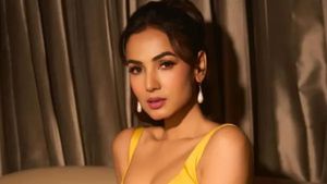  Sonal Chauhan: 'पैनिक न फैलाएं', दुबई में फंसी जन्नत गर्ल ने दिया बड़ा अपडेट, पीएम मोदी से मांगी थी मदद