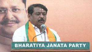 Tamil Nadu Election: महिलाओं की सुरक्षा पर BJP नेता के अजब गजब बोल, ‘गांजा की वजह से बढ़ रहा अपराध'