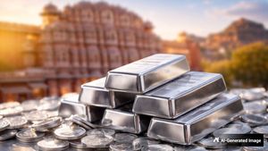 Today Silver Rate Jaipur: पिंक सिटी में आसमान छू रहा चांदी का भाव! रातों-रात 10,000 रुपये बढ़ गए दाम