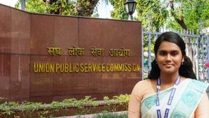 UPSC 2025 Results Girls Topper: बेटियों का दमदार प्रदर्शन! टॉप 10 में जगह बनाने वाली 3 लड़कियां कौन?