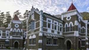  पिता के बच्चे के भरण-पोषण के कर्तव्य को न्यायालय द्वारा बरकरार रखा गया