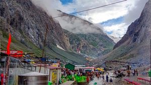 Amarnath Yatra 2026 के लिए 15 अप्रैल से रजिस्ट्रेशन शुरू, क्या हैं नए नियम, उम्र सीमा क्या है? पूरी गाइडलाइन