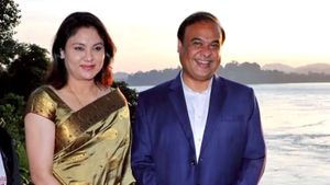 'किसी पागल कुत्‍ते ने पवन खेड़ा को काट लिया', CM सरमा की पत्‍नी रिनिकी ने कांग्रेस के आरोपों का दिया जवाब 