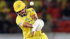 IPL 2026: चेन्नई सुपर किंग्स को बड़ा झटका, आयुष म्हात्रे आईपीएल से बाहर, रिप्लेसमेंट में कौन आएगा?