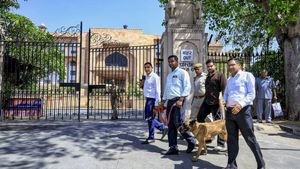Bomb Threats: 'राजस्थान-दिल्ली विधानसभा में बम लगा दिए, मुसलमानों को बाहर निकालें', Noida में 2 संदिग्ध अरेस्ट