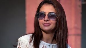 'पति ने दर्द में 15 घंटे खड़े कर जो किया', वड़ा पाव गर्ल Chandrika Dixit को युगम ने दिया धोखा, किया बुरा हाल