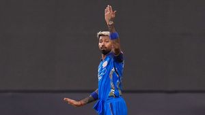 हार्दिक को कप्तानी छोड़ने को कहा गया, किसने खुलकर बोला खराब कप्तान, क्या IPL के बीच में रोहित करेंगे MI को लीड