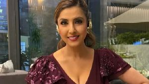 फेमस एक्ट्रेस का स्टूडेंट संग इंस्टाग्राम Chat Leak, गंदी बातों के स्क्रीनशॉट्स ने मचाया हड़कंप, क्या हुई बात?