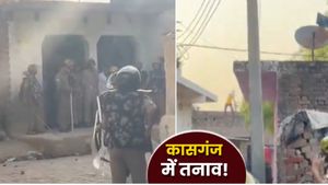 Kasganj में अंबेडकर शोभायात्रा पर पथराव, एक पुलिसकर्मी घायल, 10 लोग हिरासत में