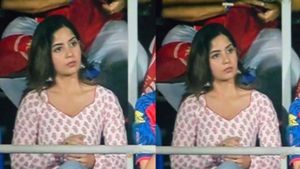 IPL 2026: कैमरा देखते ही खुद को संभालने वाली ये मिस्ट्री गर्ल कौन? दिग्गज क्रिकेटर संग जुड़ा नाम, Video Viral
