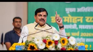 MP News: खड़गे की टिप्पणी पर सियासत तेज, मुख्यमंत्री मोहन यादव ने मांगी माफी