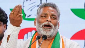 'नेताओं के बेड से शुरू होता है 90% महिलाओं का राजनीतिक करियर', पप्पू यादव के बयान पर भड़का महिला आयोग 