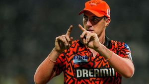 IPL के बीच में वापस ऑस्ट्रेलिया लौट गए पैट कमिंस, क्या टूर्नामेंट से हो गए बाहर? कारण आया सामने