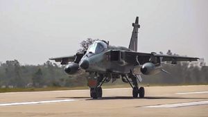 Purvanchal Expressway पर Jaguar समेत 6 फाइटर जेट्स ने दिखाई ताकत! दुश्मन PAK को याद आई 'अम्मा'? क्या है खासियत