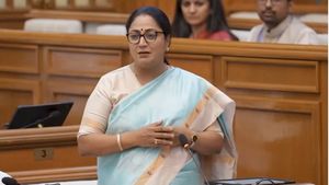 Women Quota Bill पर दिल्ली विधानसभा में टकराव: विपक्ष के खिलाफ निंदा प्रस्ताव पास, CM रेखा गुप्ता का तीखा हमला