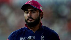 IPL 2026: क्या रियान पराग को किया जाएगा सस्पेंड? ई-सिगरेट मामले ने BCCI को किया दुनिया में बदनाम