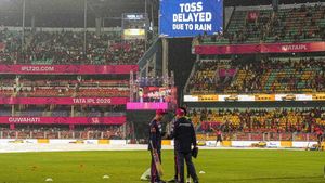 RR vs RCB: राजस्थान-आरसीबी मैच में बारिश से देरी के बाद क्यों नहीं कटे ओवर? ख़ास वजह आई सामने
